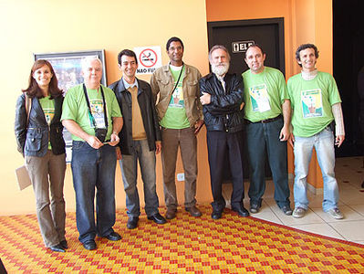 Foto do seminrio, onde aparece sete participantes