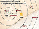 Segundo essa teoria, a Terra est no centro do Sistema Solar, e os demais astros orbitam ao redor dela ao longo de um crculo (epiciclo). Conforme o geocentrismo, cada astro se movimenta com velocidade distinta, cuja ordem de proximidade da Terra  a seguinte: Lua, Mercrio, Vnus, Sol, Marte, Jpiter e Saturno. Esse modelo de Sistema Solar foi defendido pela Igreja Catlica durante mais de 1.400 anos, visto que apresentava aspectos de passagens bblicas.  <br /><br /> Palavras-chave: astronomia, sistema solar, geocentrismo, Ptolomeu.